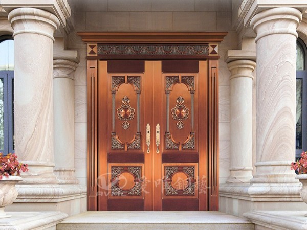 佛山別墅銅門廠家愛唯銅藝定制定做，竭誠(chéng)為您服務(wù)！